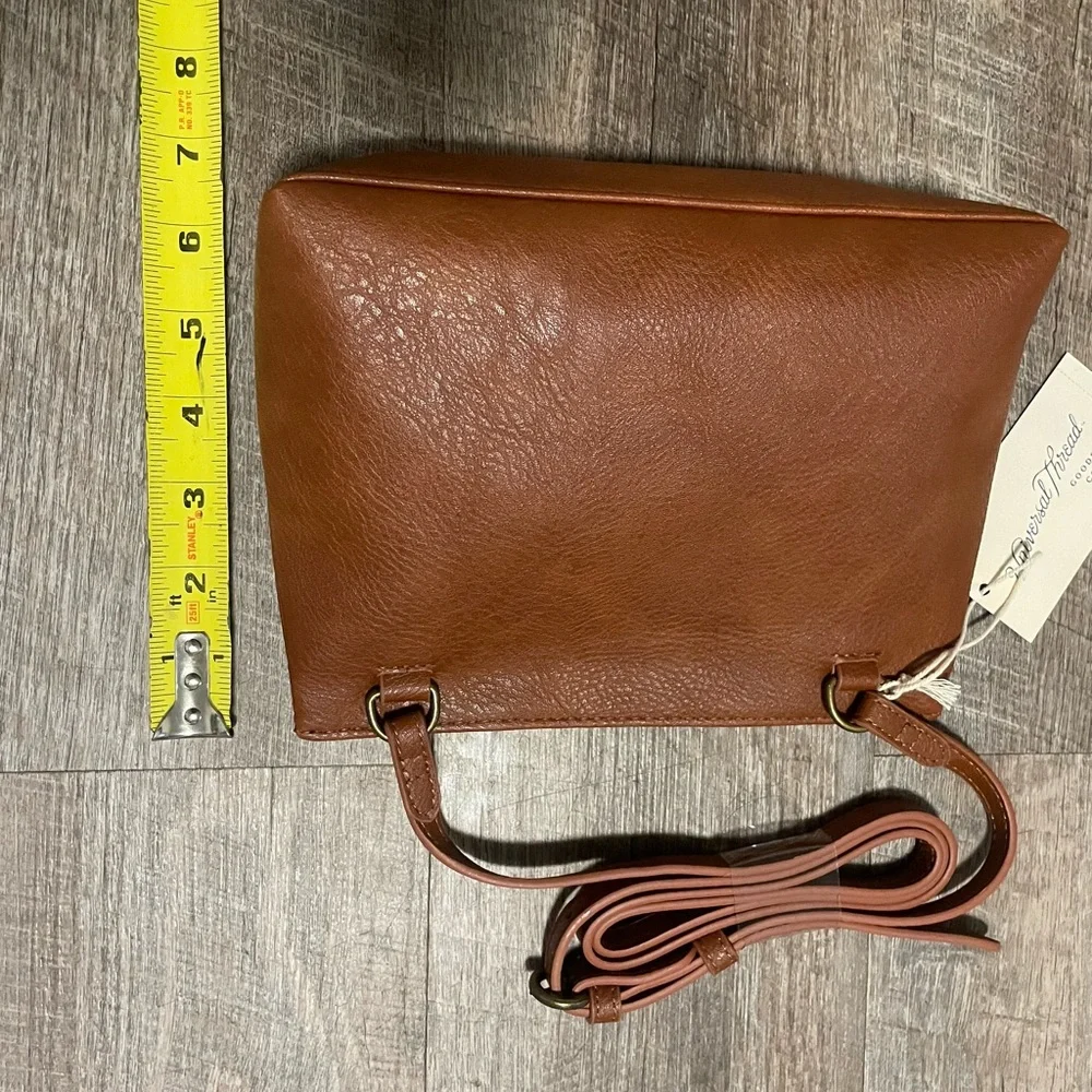 Universal thread brown crosssbody faux leather purse - Picture 4 of 7